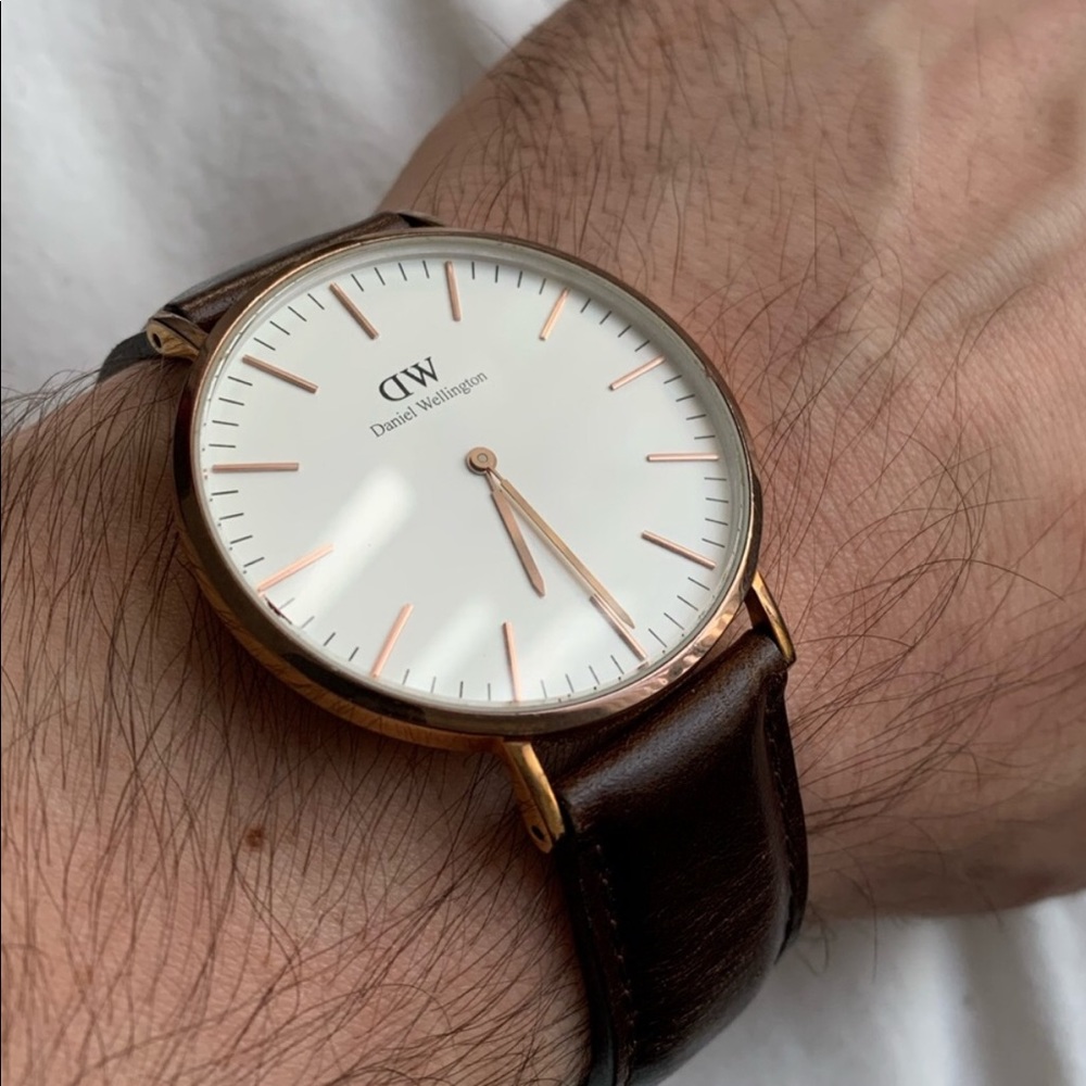 Daniel Wellington MENS Leather watch +strap